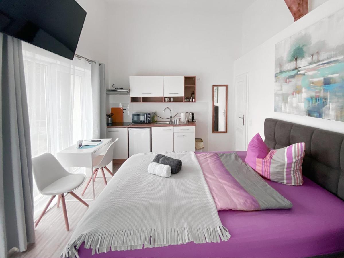 Schwanenburg Apartments Kolonie Rontgental المظهر الخارجي الصورة