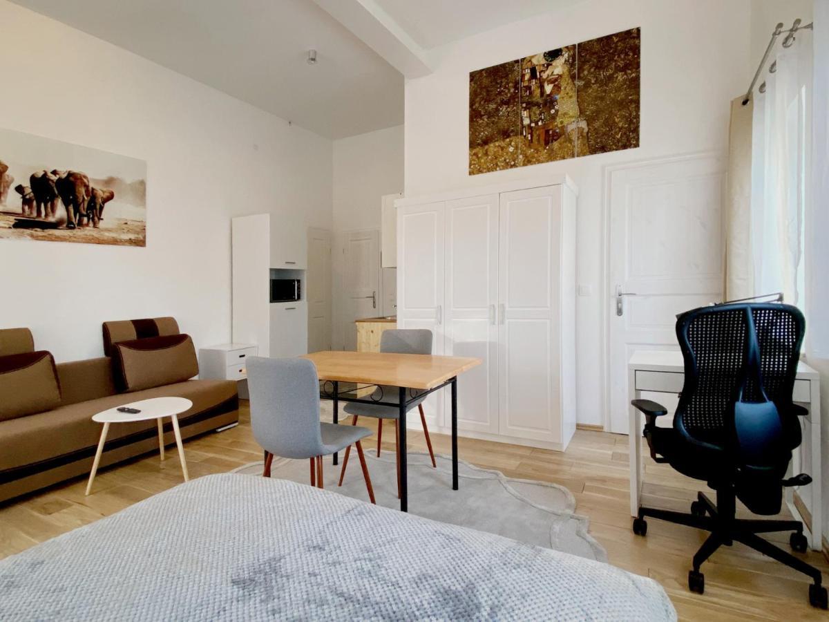 Schwanenburg Apartments Kolonie Rontgental المظهر الخارجي الصورة