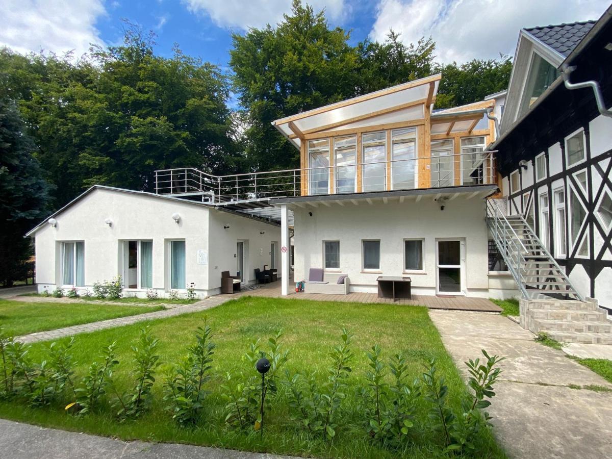 Schwanenburg Apartments Kolonie Rontgental المظهر الخارجي الصورة