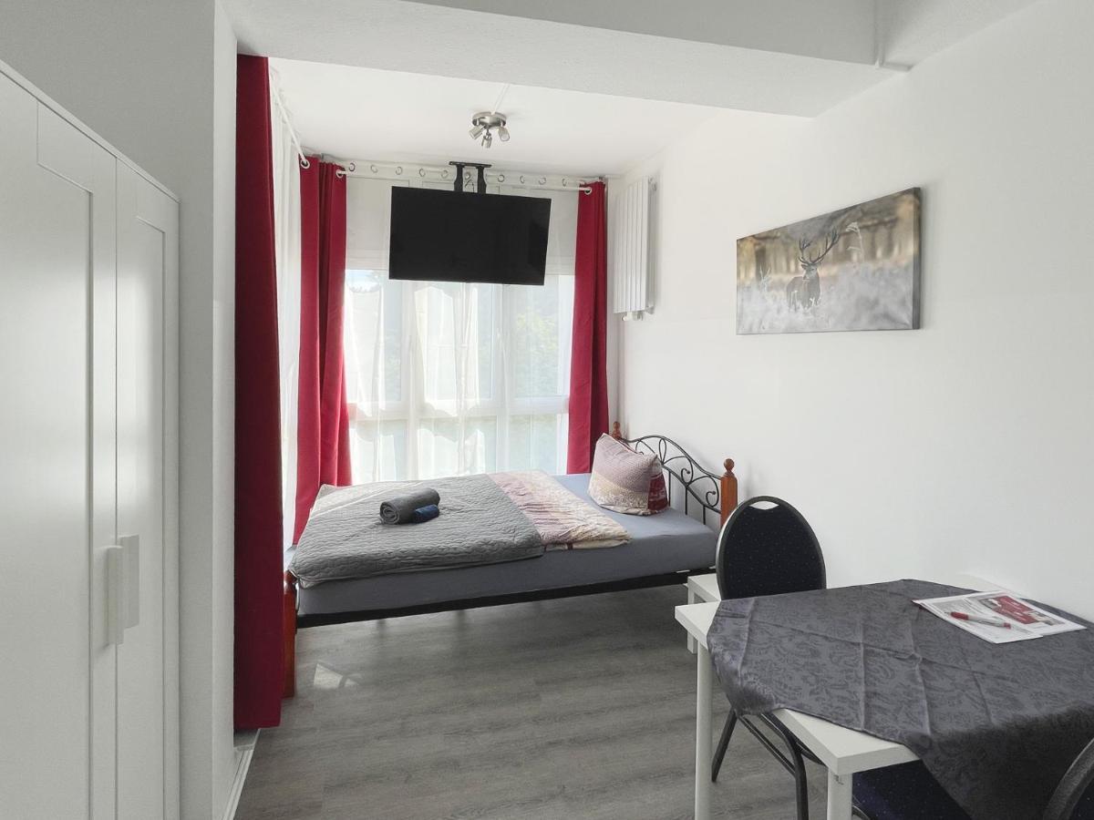 Schwanenburg Apartments Kolonie Rontgental المظهر الخارجي الصورة