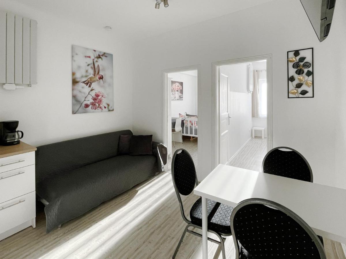 Schwanenburg Apartments Kolonie Rontgental المظهر الخارجي الصورة