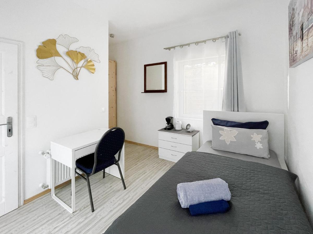 Schwanenburg Apartments Kolonie Rontgental المظهر الخارجي الصورة